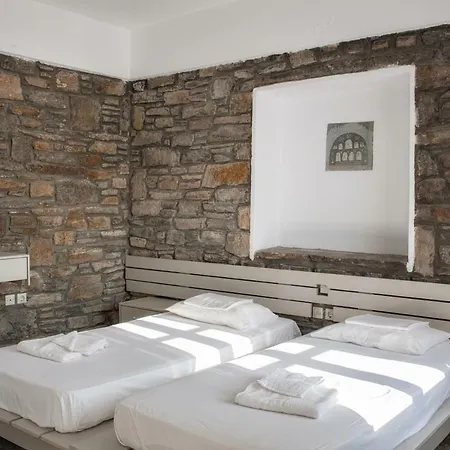 Tsoukalia Beach Isterni (Paros)