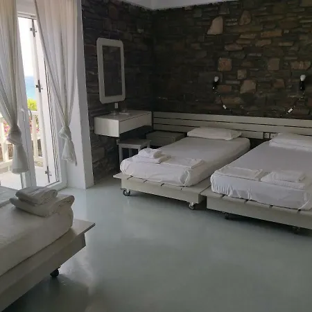 فندق Tsoukalia Beach 3*