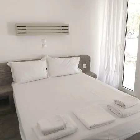 فندق Tsoukalia Beach 3*