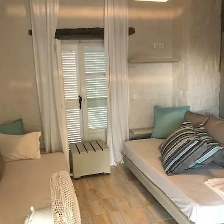Tsoukalia Beach فندق 3*